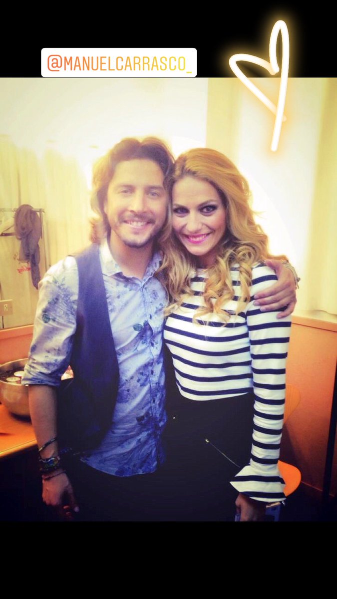 ClubFansNazaret's tweet photo. Buenos días #Nazaristas contando los días para que nuestra @NazaretCompaz vaya a desayunar con el crack de @canalfiesta @ertrivi69 #AndaLevantaL7 #Certeza 🔥🙌🔥 Aquí os dejo una foto de nuestra bella con el gran @manuelcarrasco_ https://t.co/uq2KrbBWXk