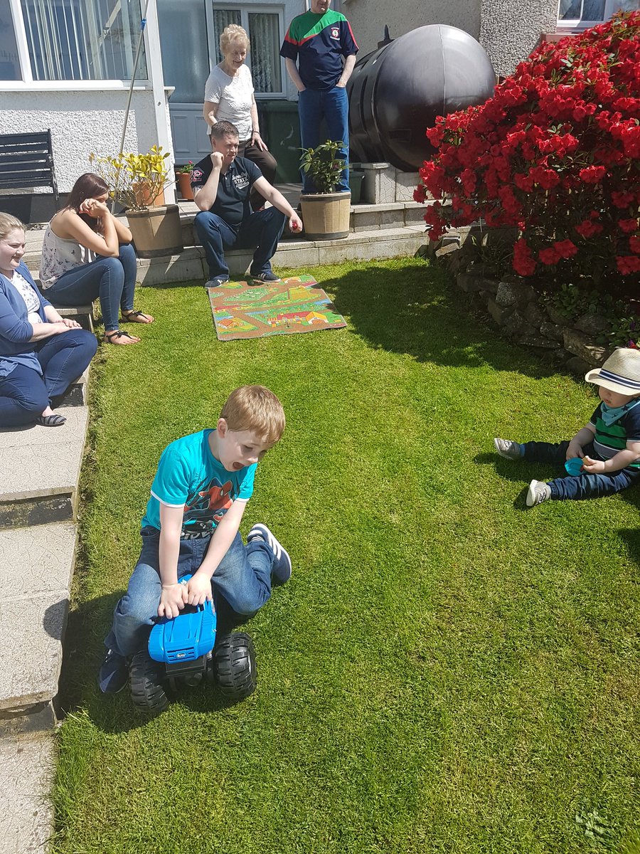 dessie_18's tweet photo. Fun in the sun.. https://t.co/BKGHI78pa4