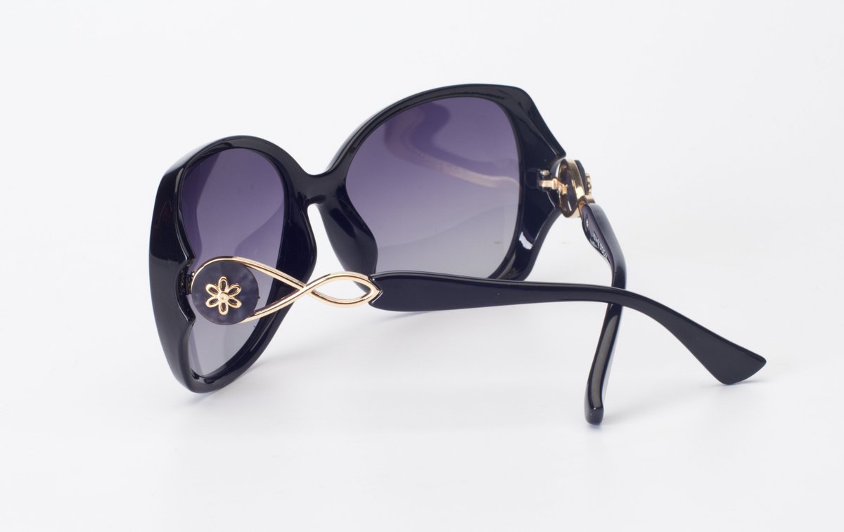 This is my sunglasses shop,amazon.com/shops/onsglass
 Roman