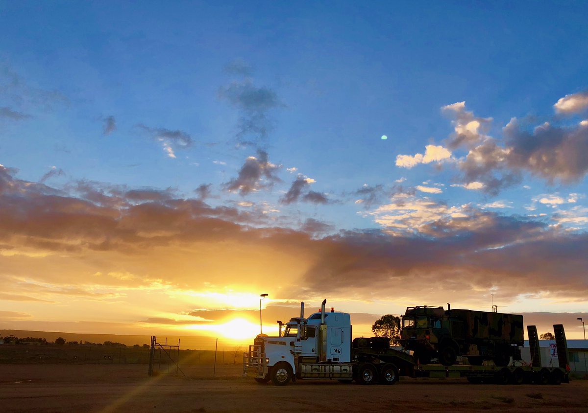 lachwell1's tweet photo. 85 TPT TP conducting AACAP (Army Aboriginal Community Assistance Programme) infil Strategic Lift 1 moving 64 TEU 2600Km from RAAF Amberley to Yalata, SA. #9FSB @CO9FSB https://t.co/jlURQiFoQb