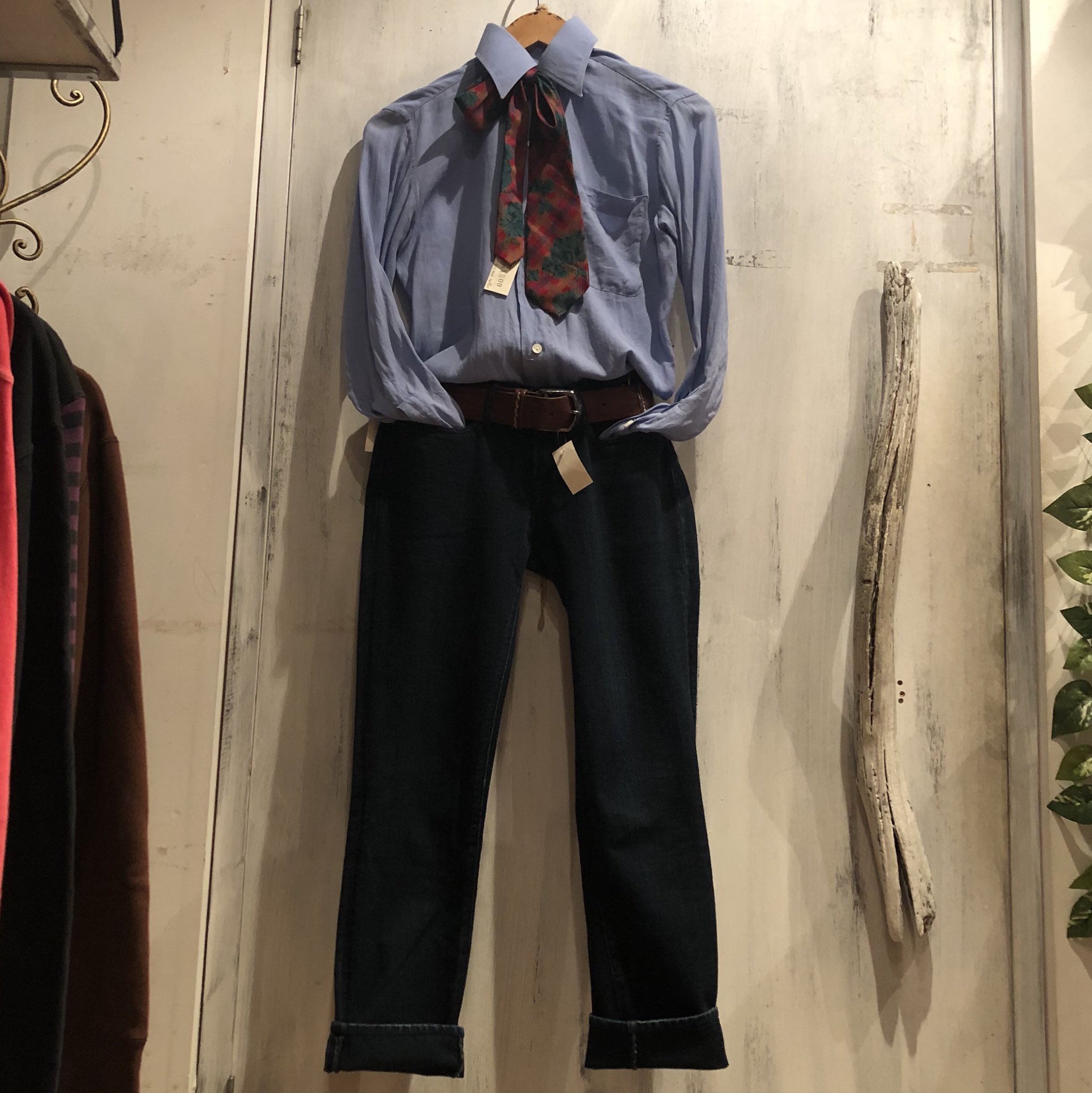 تويتر Ecowearmarket على تويتر 下北沢 ネクタイを使ったレディースコーデ 大人気のネクタイですが 腰に巻いたり リボンにしたり 一本あればとても便利ですよ ブラウス Ysl 1 500 Tax ネクタイ 500 Tax ベルト 1 0 Tax パンツ 45rpm 1 500