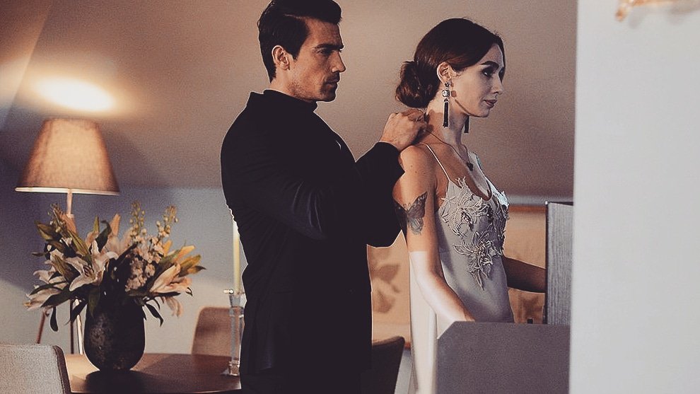 Monday ❤ today is our day ❤

#SiyahBeyazAşk #Asfer #BirceAkalay #İbrahimÇelikkol #AslıAslan #FerhatAslan #BöyleBitemez #AsFerBitmez