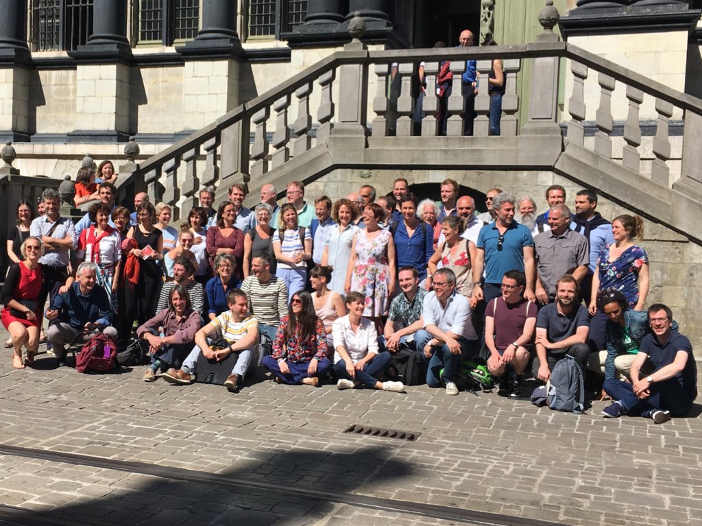 ElkeDecruynaere's tweet photo. Mocht samen met @filipwatteeuw en Tine Heyse een indrukwekkende groep van @Ecolo ontvangen op het stadhuis. Fier te tonen waar we in #gent mee bezig zijn. Symbolisch ook dat na het stadhuis @nest_gent aan de beurt was. #commens #transitie #TimeIsNow https://t.co/B2C7NFFXlN