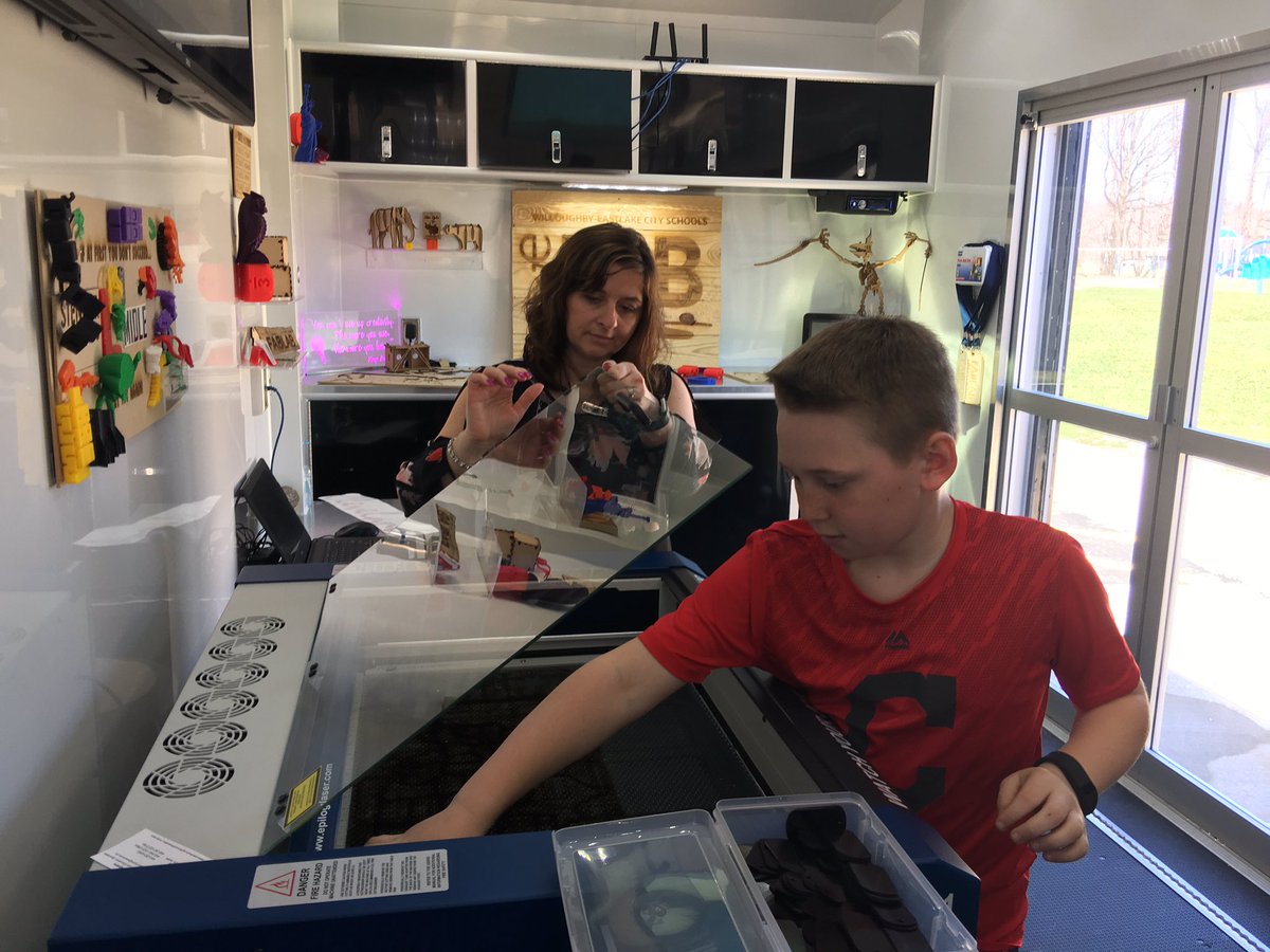 WEstemLADY's tweet image. 1st visit to a FAB Lab for Edison students and staff....Our two weeks flew by!  Looking forward to seeing you again next year! #mobilefablab #designand create #myohioclassroom @wefabmobile @WES_EdisonElem @WESchools @wes_techdir @mrslegerski @WES_CurricDir