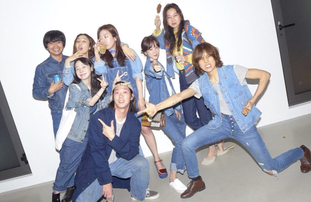 Amaze_II's tweet photo. HBD LIMJI0509😎🤫
#yoana'sfriends #yoanaloves #yoanajung #jungryeowon #jeanstyle https://t.co/pbWWbJPl0y