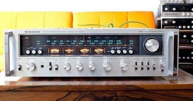 VintageAudioLuv's tweet photo. .
Kenwood KR-9600 (1976-78)
.
Power output: 160 watts per channel into 8Ω (stereo)
.
.
.
#VintageAudio #Audio #Vintage #turntable #phono #vinyl #records #music #hifi #hifiaudio #highend #highfidelity #highendaudio #stereo #stereophile #audio #recordplaye… https://t.co/StXXzysSLe https://t.co/OKhe9JuB1d