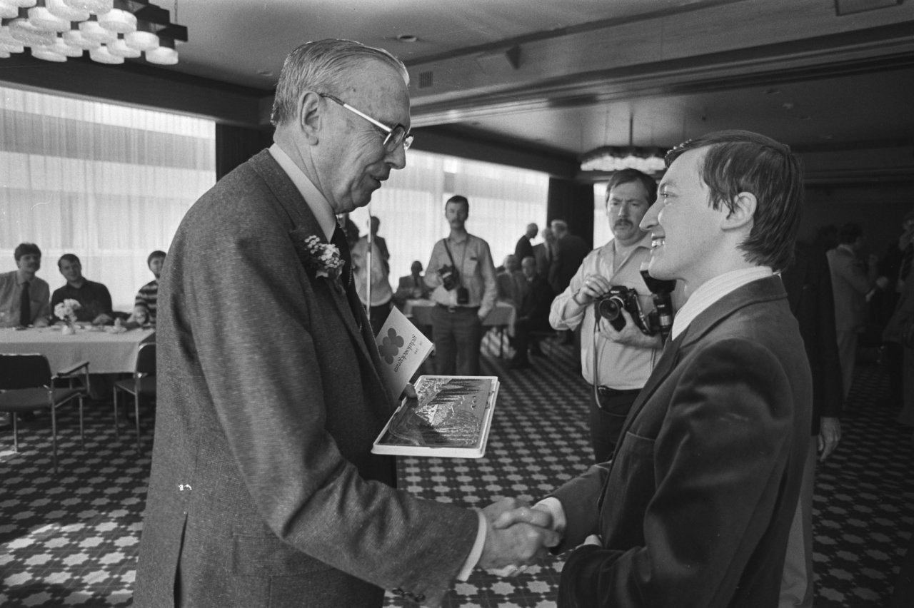 Douglas Griffin on X: World Champion Anatoly Karpov, Amsterdam IBM 1981.  (Source:  #chess  / X