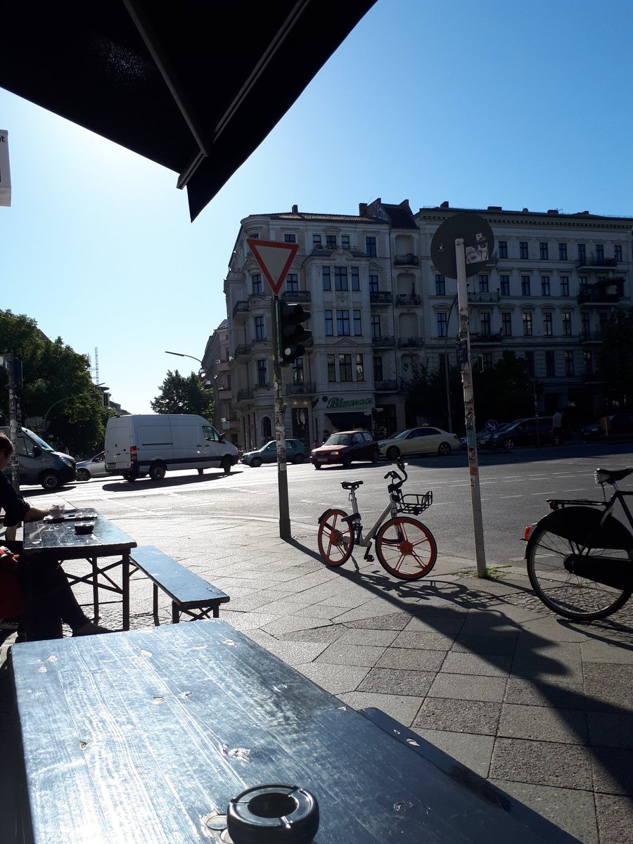 memoryhouse22's tweet photo. Guten Morgen Berlin. Immer wieder schön bei dir ☀️😎 #berlin #berlinisingermany https://t.co/1PYt2FIVAd