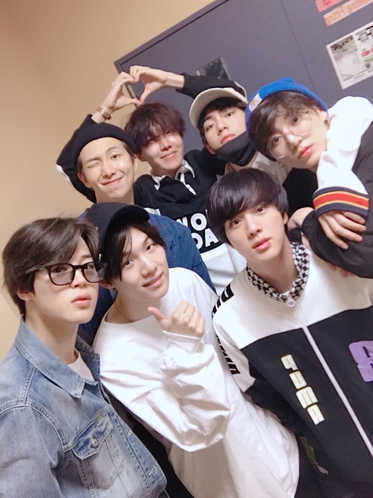 BTS_kooksuga1's tweet photo. 垢を移行します

@Obm55A これが新垢です

こっちの垢でもよろしくお願いします*.·.。゜ https://t.co/oiG6EO0hs3