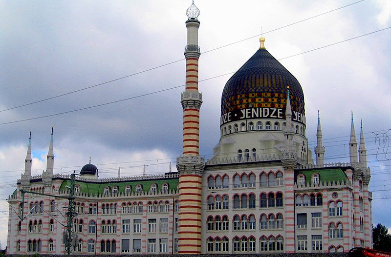 kmgdd's tweet photo. Ein weiteres optisches Highlight in Dresden ist Yenidze. Eine ehemalige Zigarettenfabrik im Stil einer Moschee

#DresdenZeigtWiesGeht 
#AufDieStrasse 
#SchliesstEuchAn
#DresdenIstNichtAllein
#DurchhaltenDresden
#LovelyPlanetDD https://t.co/EdJhs1r6VF