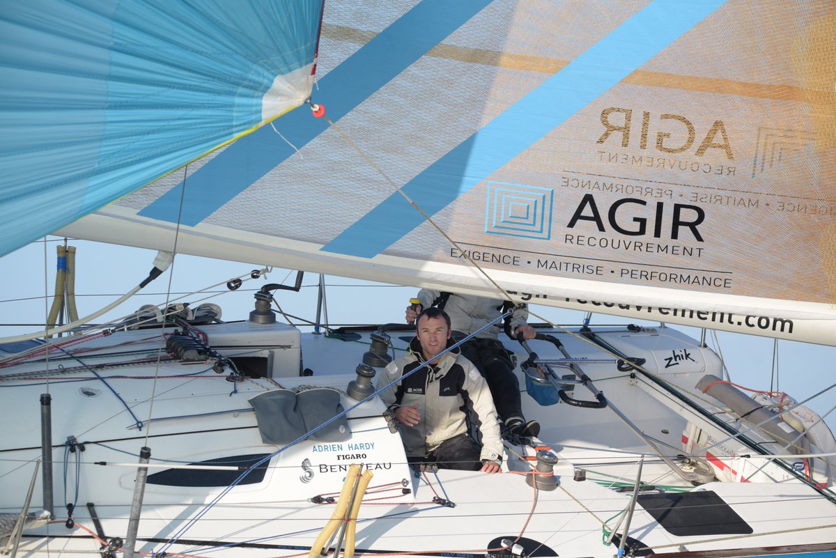Rien n'est joué, rien n'est joué ! Suspense intense sur @AG2RLMTransat adrienhardy.com/index.php/2018…