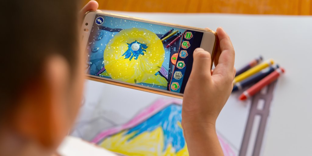 BevondAR's tweet photo. 3D Space cards brought our #learning to life! 

#AugmentedReality #EducationForAll #KidsNeedBooks https://t.co/oxN7mhyamF
