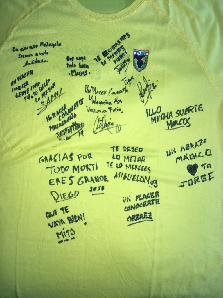 Dos días después de conseguir el título de 3ª Div, hay menos felicitaciones... Pues que esto no pare!!! Enhorabuena <a href="/CDEElValle/">C.D.E. El Valle</a>!! Hay muchas horas de curro en ese equipo, para conseguir lo conseguido, sin duda lo merecéis!!
#LoBuenoVieneAhora
#APorElAscenso
#GoValleFS⚽️🔵🏆