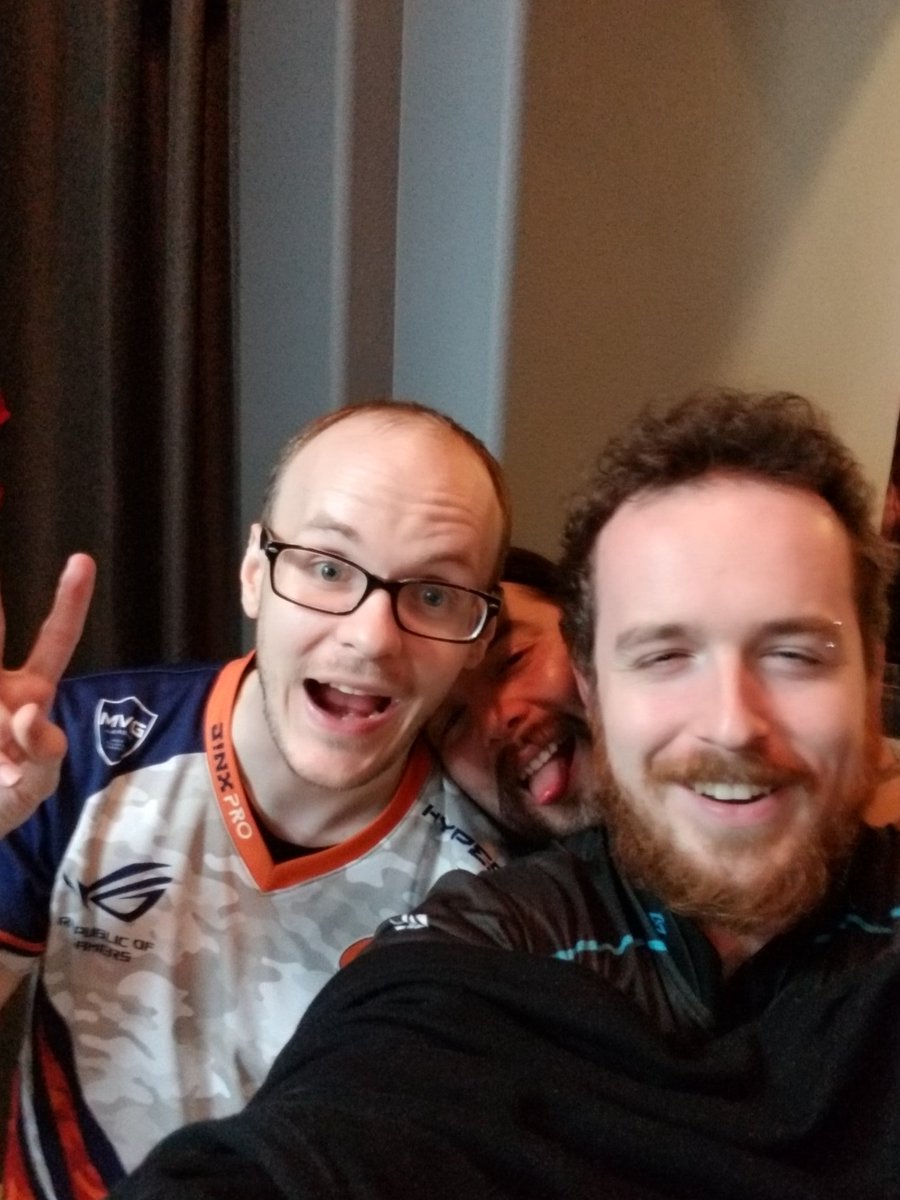 SFAT's tweet photo. #SmashSummit6 https://t.co/cuiFMLYkzr