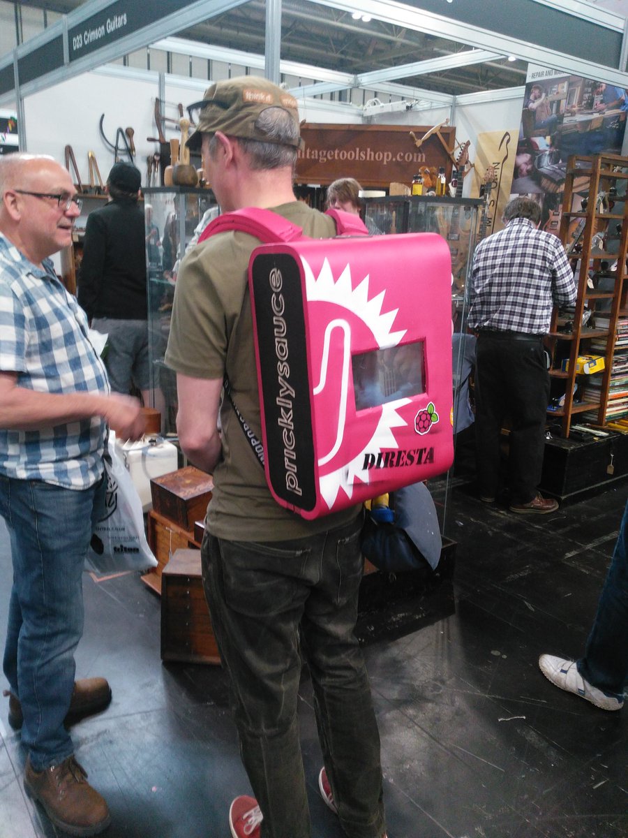 Workshopshed's tweet photo. @Pricklysauce 's YouTube rucksack spotted at #MakersCentral 

A one day build, very impressive. Got a video? https://t.co/s7r3XZwOoJ