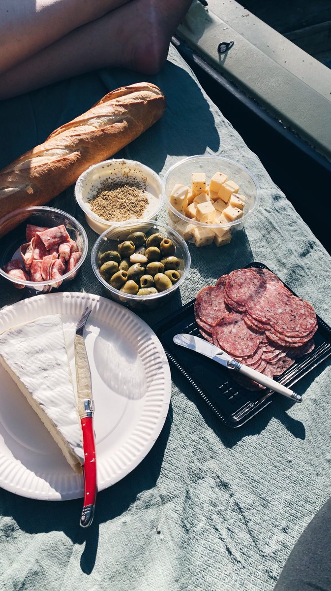 Drinking my fave <a href="/DeWetshofWines/">De Wetshof Wines</a> Chardonnay next to the canals