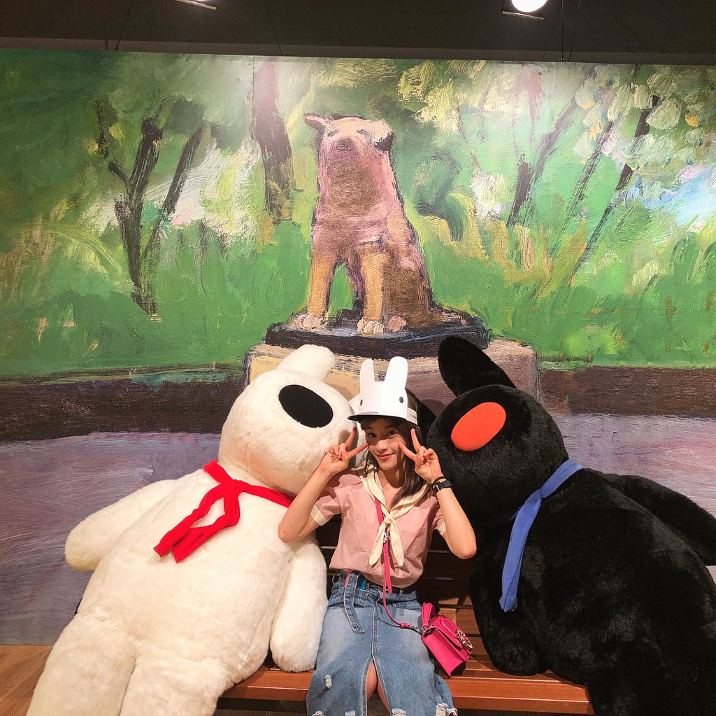 amafromj's tweet photo. #CHERRSEE #LENA
Instagram New Posting!
こんにちは🌞
今日は雨が降りそうですねー🌧⛈☂️☔️ 傘を忘れないてね
#workingday
#rain
#昨日の写真
#ytdpic
#risaandgaspard
#cherrsee
#lovelena
#d19
@CHERRSEE_jp https://t.co/Sb2TPqd4Mi