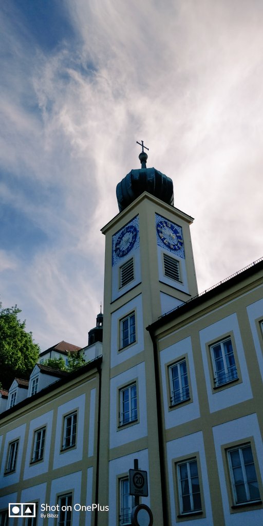 Bibin_Alexander's tweet photo. Yours truly wanderlust is on the run and exploring the country side of Munich. Stumbled upon this unsung place known as Freising and what a beauty it is. Heading to Sevilla now. Tell me what do you think about this place. Till the see you soon. #BibzzTravels #TravelCommentator https://t.co/8LQhpFAGqb