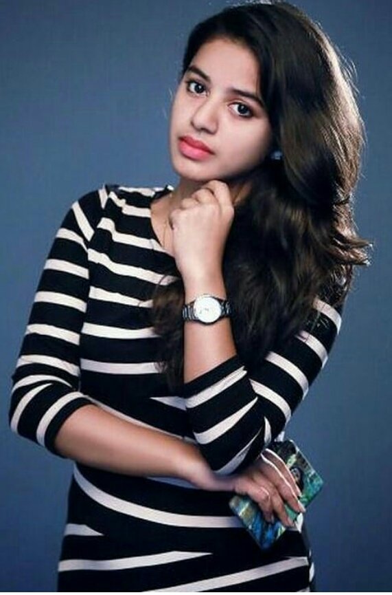 i may not b someone's first choice,
But I'm a great choice.I may not b rich, but I'm valuable.I don't pretend to b someone I'm not,Bcs I'm gud at being me.I might not b proud of some of the things I've done in d past,but I am proud of who I am today.