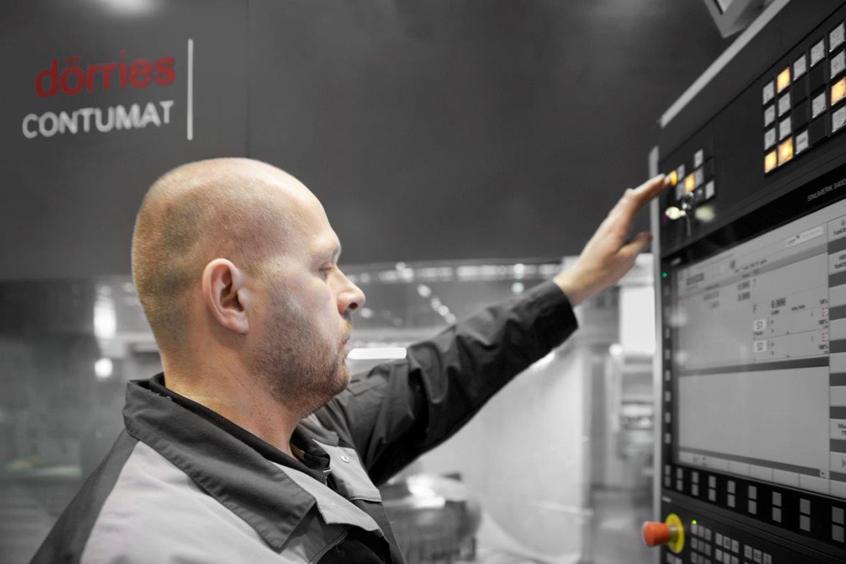 StarragGroup's tweet photo. Precise and efficient machining of pump housings weighing up to 3 tonnes in one (!) clamping operation: no big deal for @KSBcompany. Find out how on pg. 14f: https://t.co/yWg16env3b #starrag #customerstory #doerries #contumat #KSB #precision https://t.co/cLrqw44KIn