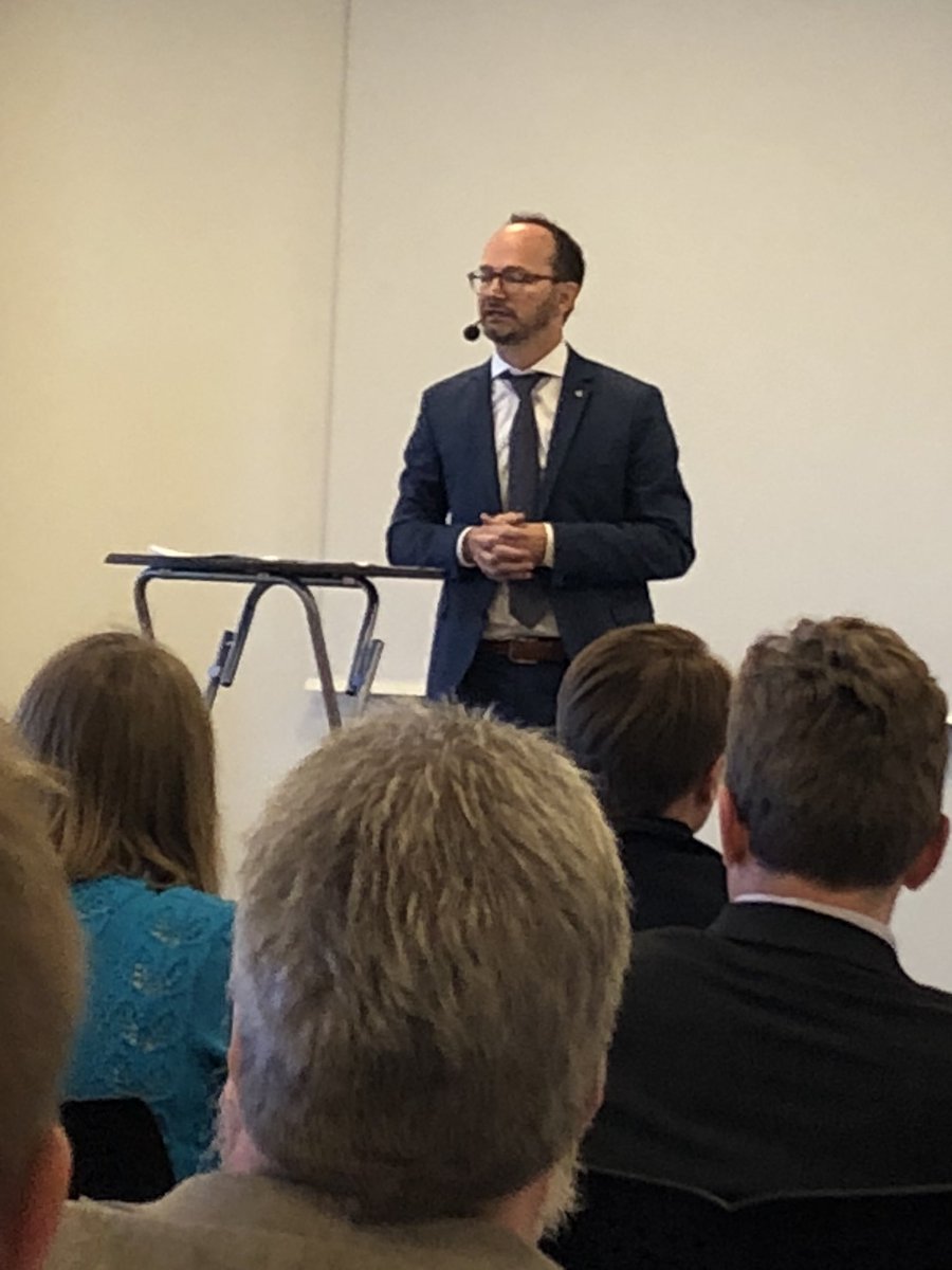 andersunger's tweet photo. F.d. Kosta-bon Tomas Eneroth ger sin syn på Glasriket och Glasrikeuppdraget. https://t.co/nAzhzGdHQL