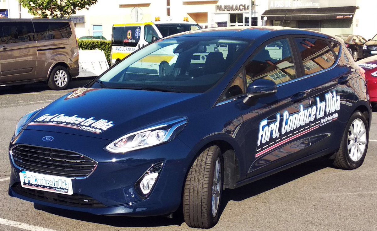 GonzacarFord's tweet photo. Se queredes participar no curso de @FordSpain de condución segura "#FordConduce a túa vida", achegádevos á explanada de #Salgueiriños en horario de 14.15 hoxe luns, de 9.30 ou de 14.15 mañá martes e de 9.30 o mércores! https://t.co/3gvBUwFshq