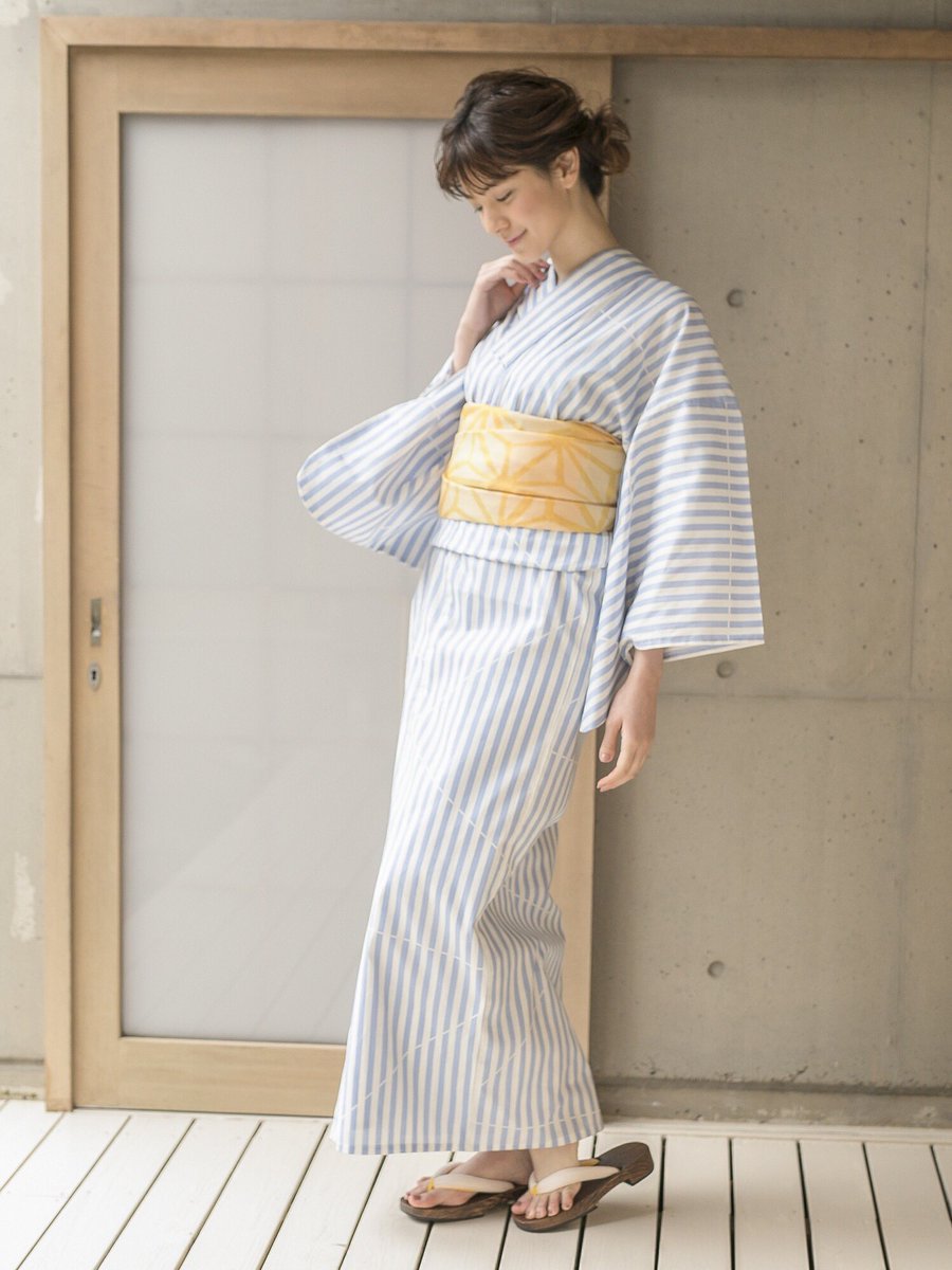 Koe 新作浴衣 オンラインショップ先行ご予約受付スタート 5 13 Sun 23 59まで 浴衣 作り帯 下駄の3点セット 8 990 Tax 毎年好評のkoeの浴衣 今年はシンプルなストライプ柄 涼しげで凛とした大人女子を演出してくれます T Co