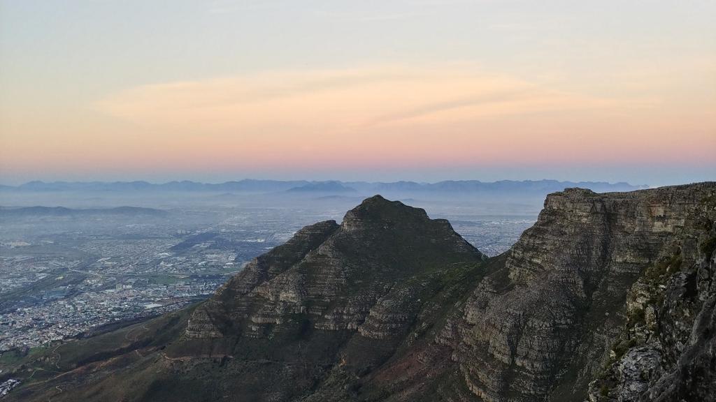 DiBrown5's tweet photo. Good morning and goodbye #CapeTown
See you soon #Durban. So excited for #Indaba18 https://t.co/nrjlPsH136