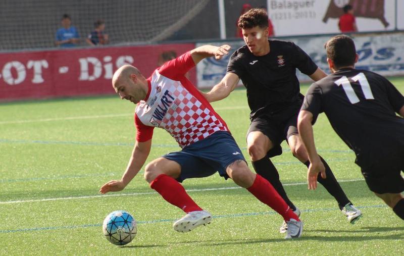 lleidacom's tweet photo. El @CF_Balaguer aconsegueix una nova #victòria i manté la ratxa 

El #Balaguer és el millor equip de la classificació des del març amb una ratxa de set victòries en els últims nou partits 

https://t.co/utcHvQHWbr https://t.co/jxLiCv8Cbc