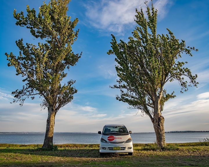 stevenlight_co's tweet photo. Free camping in the lake in the Spaceship. After trying 3 different vans in NZ, I decided I'm down with the Estima minivan for long drives and busy sightseeing, without much hanging around in between. It drives like a car, has power to pass trucks, gets decent fuel economy, … https://t.co/Wb2PNUUd31