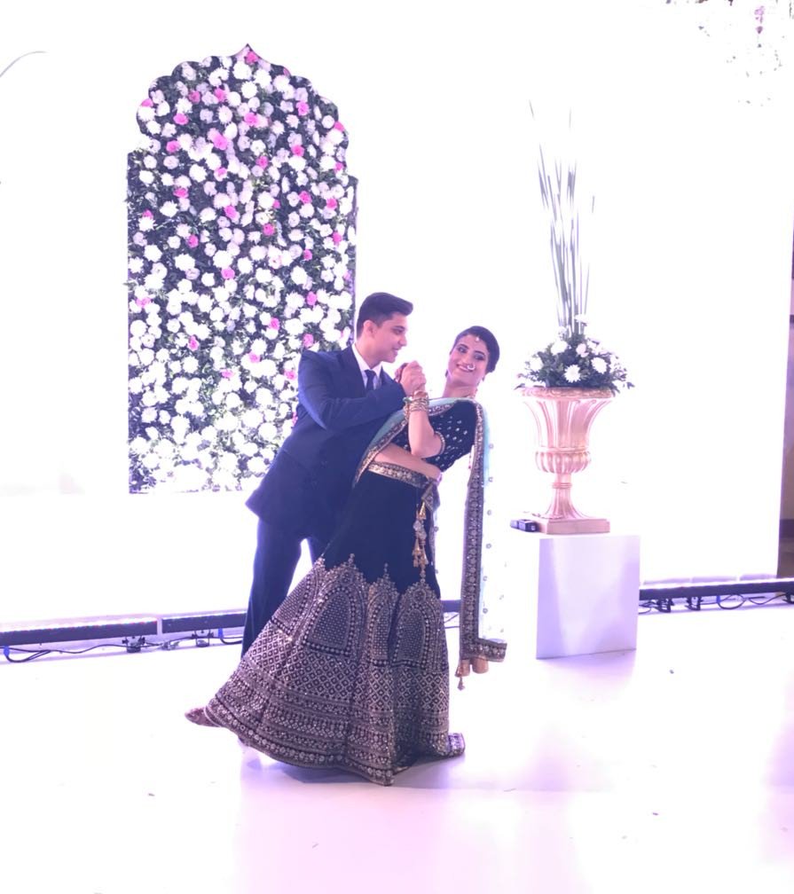 mensaurus's tweet photo. Hold me forever! 💑👫
Weddings bring out the romantic in me. I'm sure my better half would agree 😉
.
.
.
.
#Mensaurus #MensBlogger #MumbaiBlogger #wedding #Stylist #love #romance #Betterhalf https://t.co/XTkkZsDQMu