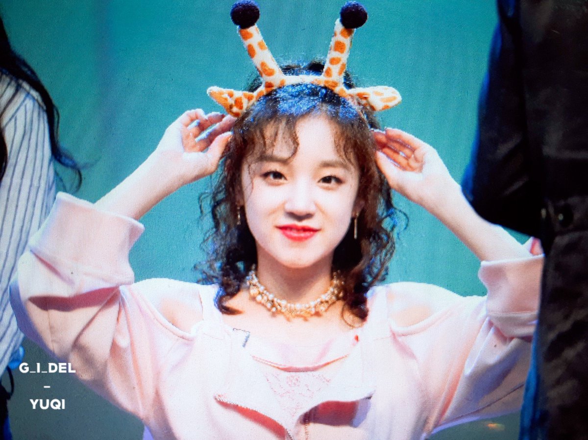 Yuqi gidle. юци g idle. G idle сун юйци. сон юци. юци g idle.