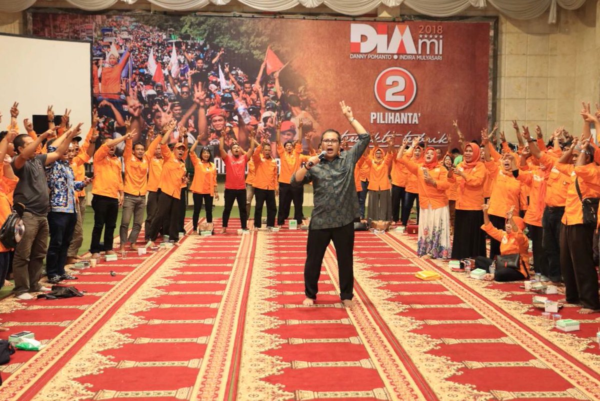 InisiatifDP's tweet photo. Kemarin, @DP_dannypomanto dan tim menggelar doa bersama agar Allah terus bersama dengan DIAmi dan segala upaya kita meraih keadilan diridhoi oleh Allah SWT.
#DIAmi
#janganbiarkanmakassarmundurlagi
#salampertemanan https://t.co/A6N3pwTuCe