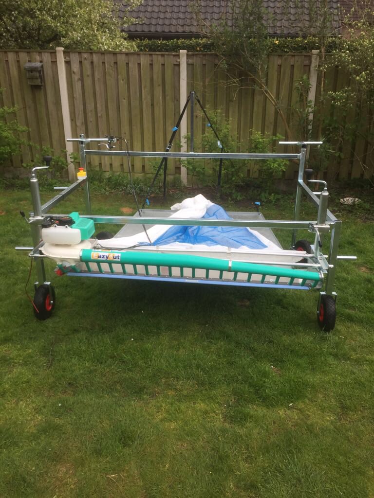 This extra steady and strong frame was custom made for a German Hortensia / Hydrangea grower. He uses #Eazycut #trimming machines for many years already. Last week we delivered a new machine and this #Eazyframe. Call me if you need special trimming solutions, +31 (0)6 23436688.