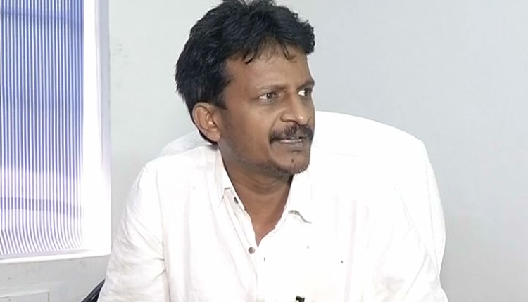 News18Odia's tweet photo. #BomikhalBridgeAgainCollapse ଶ୍ରମିକ ମୃତର ବିଭାଗୀୟ ତଦନ୍ତ ଚାଲିଛି, ଶ୍ରମ ଆଇନ ଉଂଲଘନ ହୋଇଛି ନାହିଁ ପରେ ସ୍ପଷ୍ଟ ହେବ, ଆବଶ୍ୟକ ପଡ଼ିଲେ ଆଇନ ଅନୁଯାୟୀ କ୍ଷତିପୂରଣ ପ୍ରଦାନ କରାଯିବ : ଶକ୍ତି ଓ ଶ୍ରମମନ୍ତ୍ରୀ ସୁଶାନ୍ତ ସିଂହ @bjd_odisha https://t.co/QRtuKoOR2M
