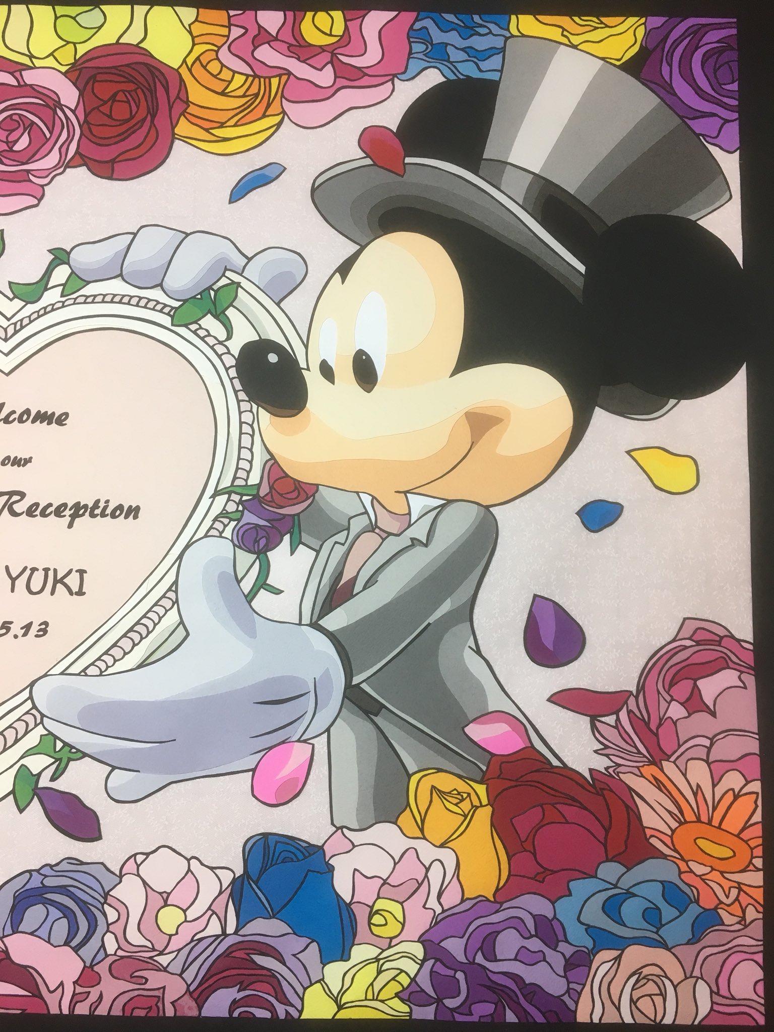 くろね 切り絵したりキャンプしたり 依頼でミッキーミニーのウェルカムボードを切り絵で作りました 制作期間約2ヶ月 納期前日に完成 褒めていただくととても嬉しいです Happy Wedding 切り絵 ディズニー ウェルカムボード 結婚式 T Co