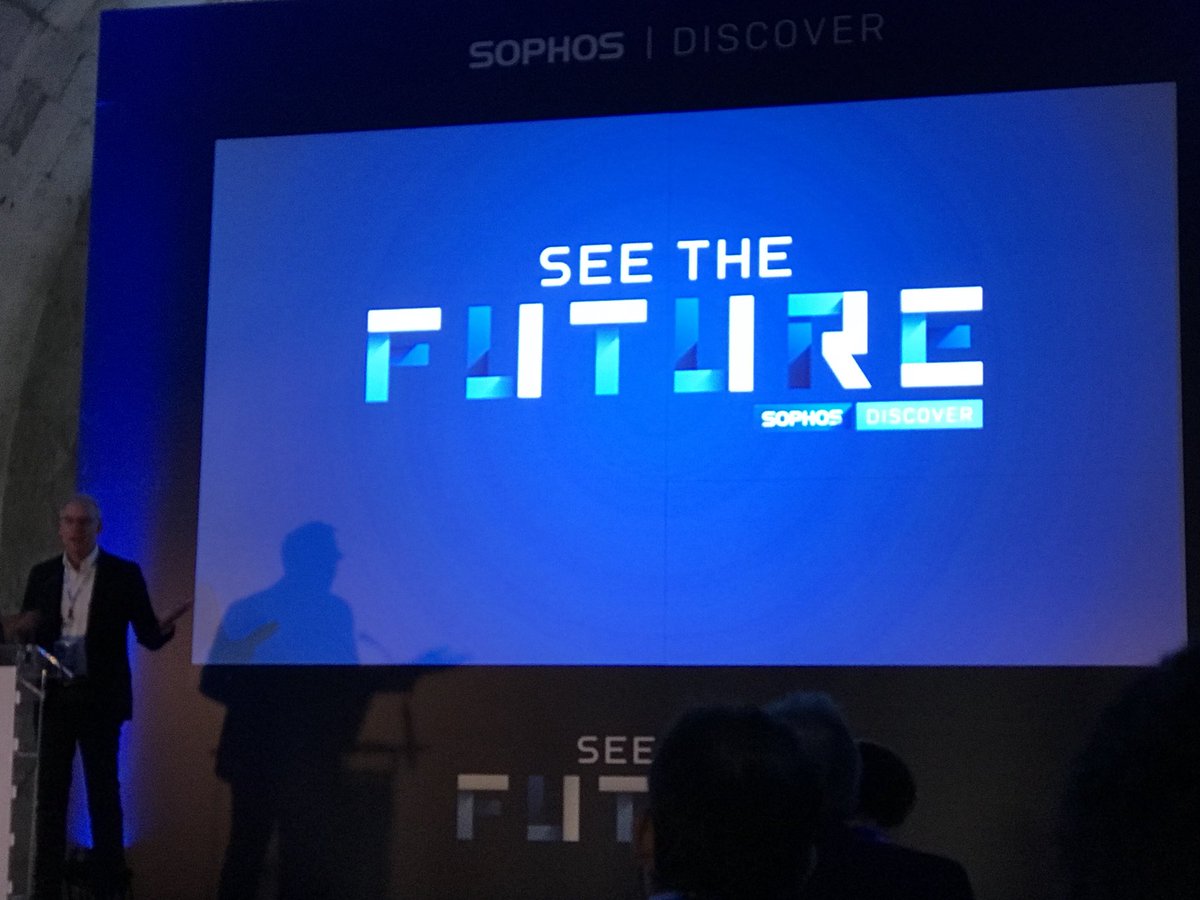 _jmartin_'s tweet image. Listos ya para #SophosPC viendo el futuro #SeeTheFuture @TresWNet c/@SophosIberia @metafrase