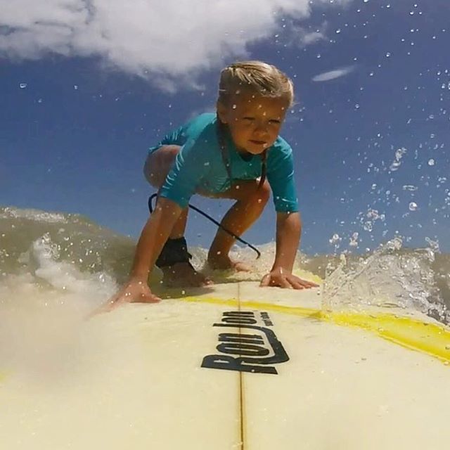 @nsbsurfergirl at 6 years old and getting that pop-up nailed! Going switch too 😉😍
Never too young, or too old.
•
•
•
#surfsirens #ssgmag #surflikeagirl #surfgirl #surfer #surfergirl #girlsurfer #womenssurfing #nevertoold #becausewecan ift.tt/2KHtf7e