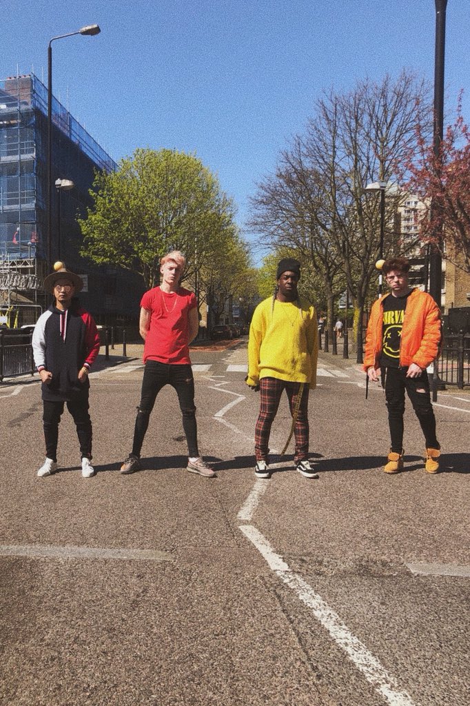 NewKingsOrderUk's tweet image. Come and meet me with the lights low... #WorkTheMiddle OUT NOW • youtu.be/lNObZmbYAHo