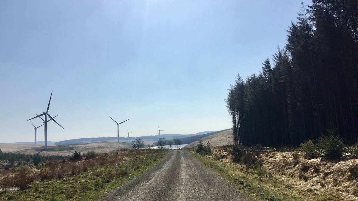 LouClem1's tweet photo. #Valleys #views #rhondda #Maerdy ☀️🚴‍♀️😍 @VisitRCT @LoveTheValleys https://t.co/SGFJeBUrU3