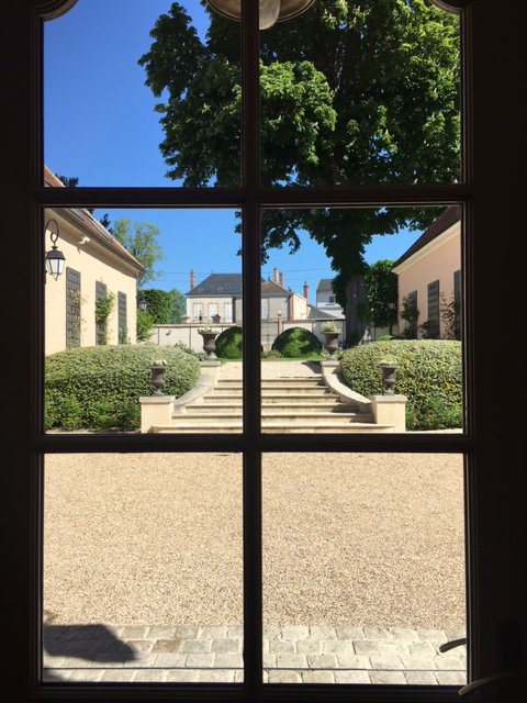 _Billecart's tweet photo. [Billecart Life]
Peaceful garden and a glass of #BlancdeBlancs, the perfect way to start this week under the sun ☀️
#billecartestate #billecartlife #garden #spring https://t.co/QY2AZezzyZ