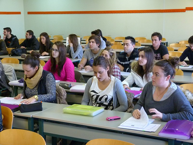 unican's tweet photo. 📢El Área de Calidad de @unican ya ha abierto la plataforma para que los #estudiantes de Grado y de Máster Oficial podáis realizar las #encuestas sobre docencia. Se colaborará al mismo tiempo con @OngInteRed  y... tenéis de plazo hasta el 8 de julio. https://t.co/m3gnxAOw3X https://t.co/pjWKqWkCX6