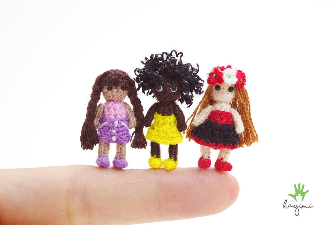 We are happy crochet baby girls: etsy.me/2rpmMpG #toys #birthday #tinyamigurumi #dollhousedoll #tinydoll #amigurumitoy #crochetdoll #doll #micro