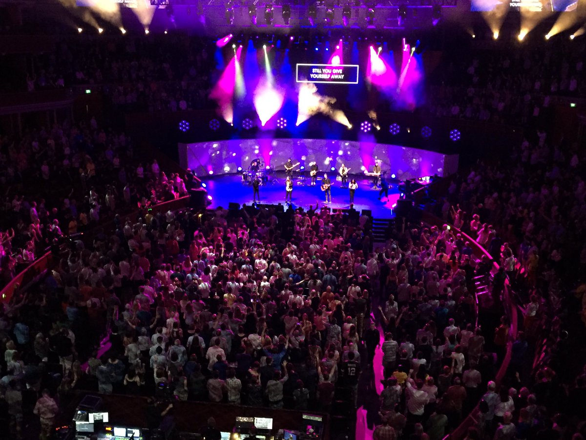 RevRugg's tweet image. Great start to the HTB Leadership  Confernece 2018. Great worship and great talks already! #htb #LC18