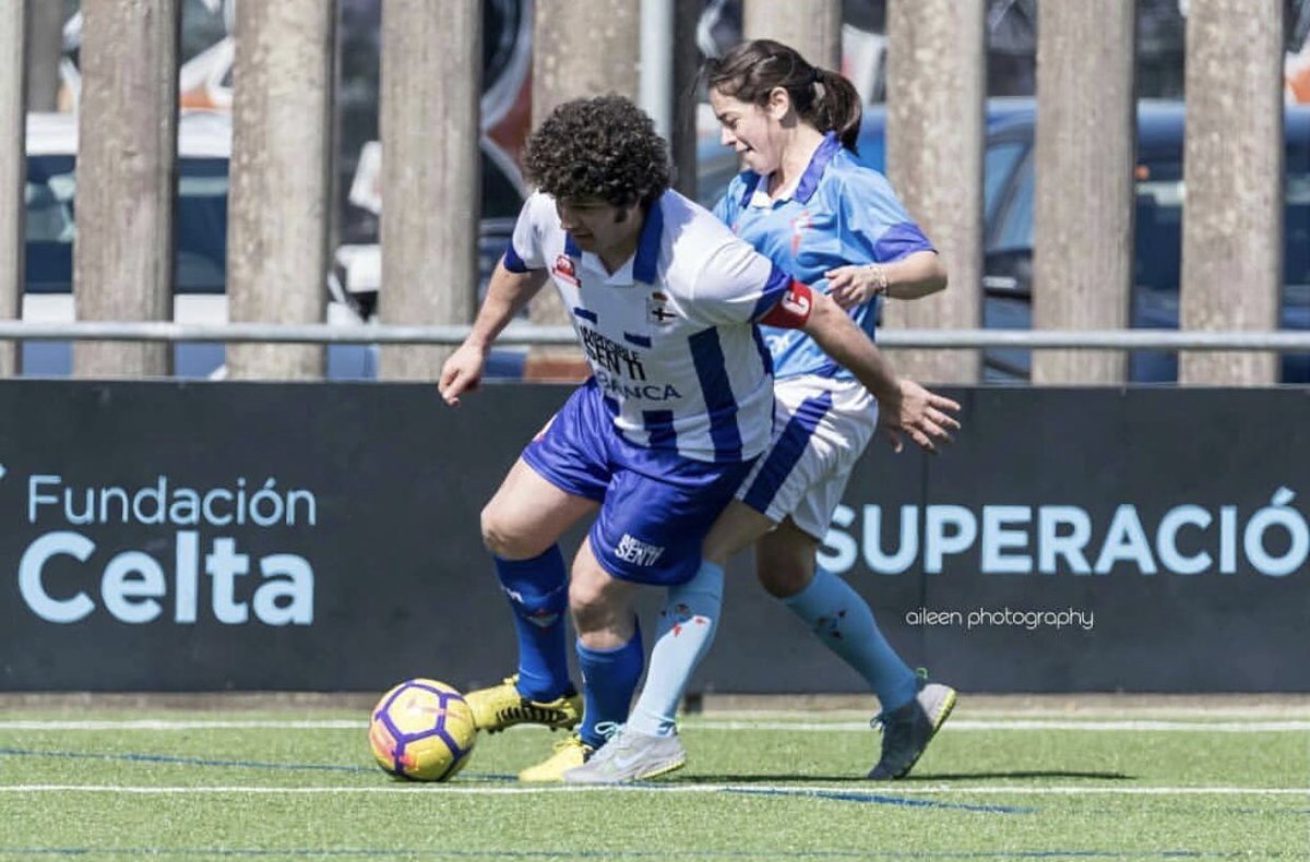 FansTouri's tweet photo. O sábado xogouse na Madroa #oDerbiDosArtistiñas
.
Aquí tedes material gráfico do balón de ouro TOURI 🤣🤣
.
📸 @CrisAileen e @PhotoAileen https://t.co/qgeCI8j6Ax