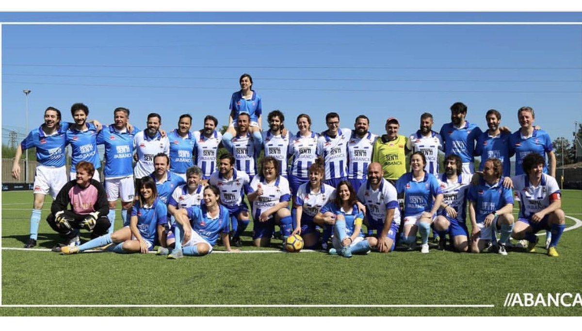 FansTouri's tweet photo. O sábado xogouse na Madroa #oDerbiDosArtistiñas
.
Aquí tedes material gráfico do balón de ouro TOURI 🤣🤣
.
📸 @CrisAileen e @PhotoAileen https://t.co/qgeCI8j6Ax