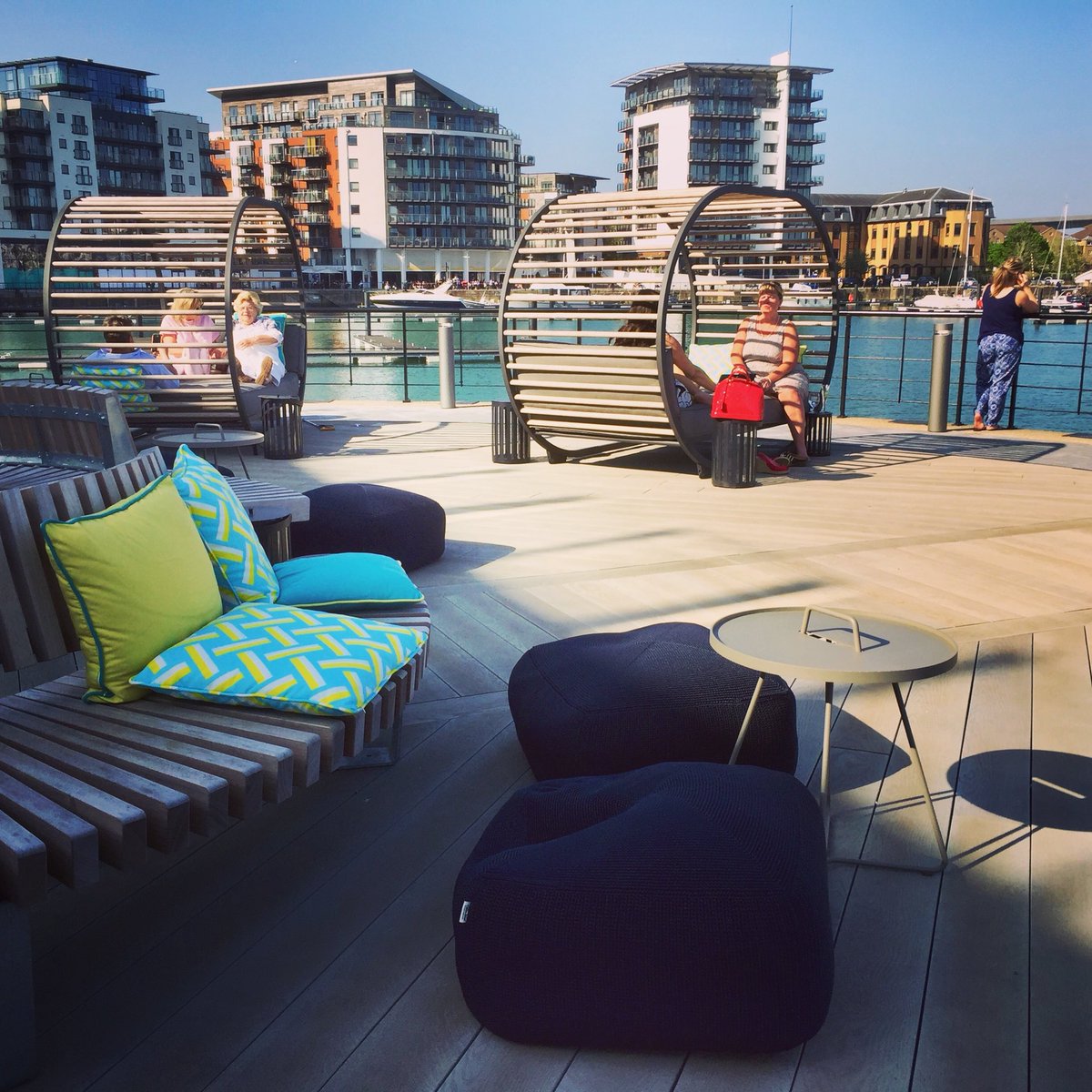 travelblogjamie's tweet image. Chilling in the sun at the #HarbourHotel #southampton on a beautiful day like this - next best thing to jumping on a #ship and having a #cruise 🛳🍹🍾😁 Bliss :) #blueskies #blogger #travelblog #travelbloggerjamie