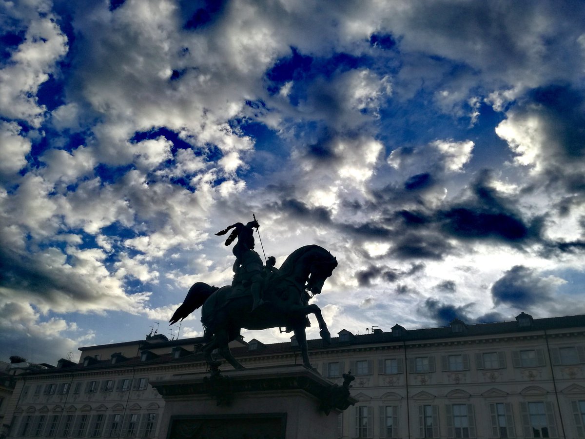 Larossastrega's tweet image. La quiete prima della tempesta...
Del tripudio, della festa...
Il luogo #settimo