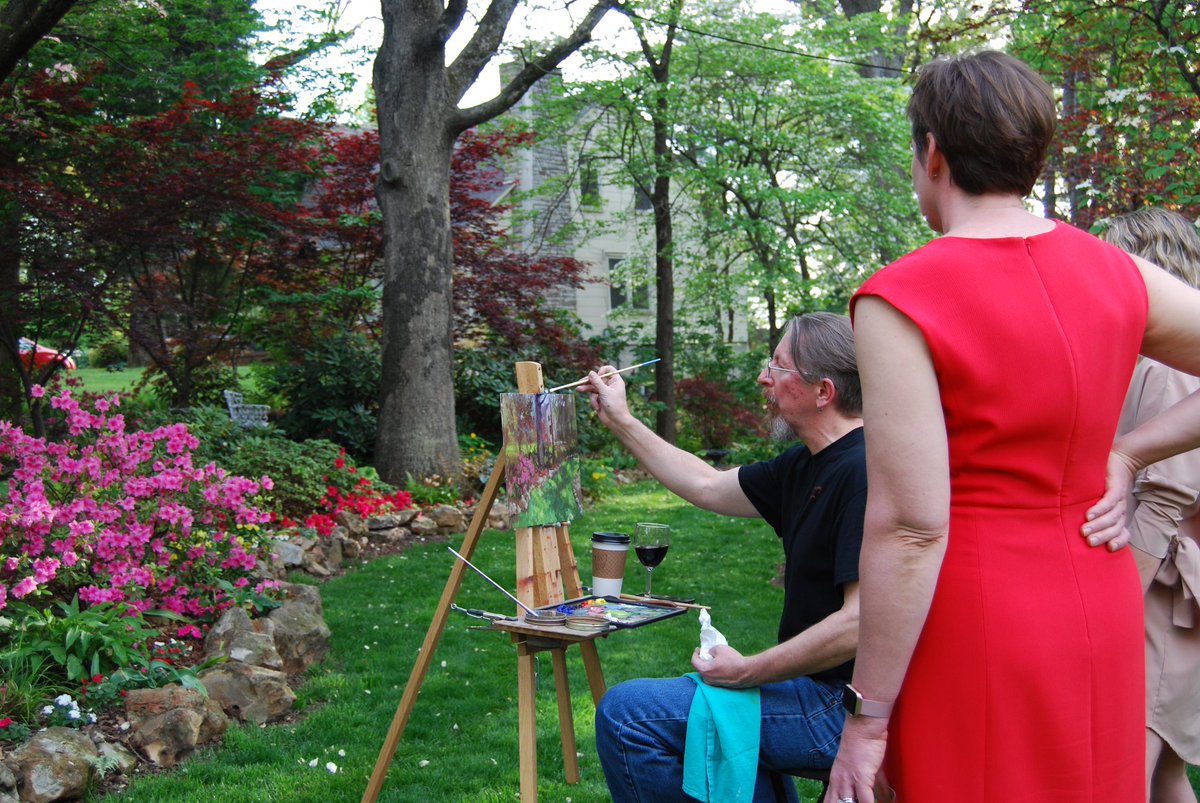 RhoadesForJudge's tweet image. Such a lovely evening at the Neosho Arts Council Garden Party! The music, the garden, the food, and the art. Thank you, NAC, for making me stop and take the time to appreciate God&apos;s beauty.  #runningforjudge #newtoncounty #neoshoartscouncil #callisgarden #godsbeauty