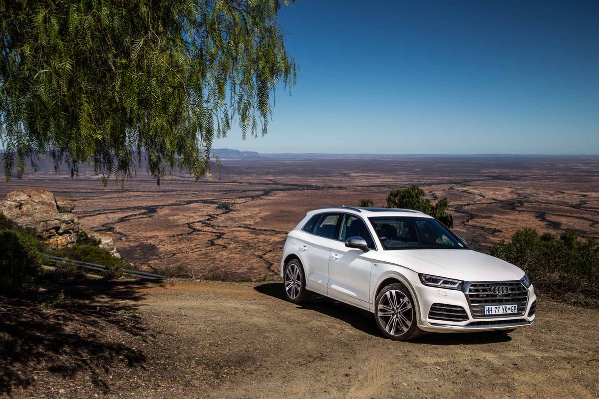 WLutjeharms's tweet photo. Some pics of our 1 600 km return trip to Upington in @Ryan_Bubear's long-term Audi SQ5, taken by @Petridish_Mooks > https://t.co/22WmOyYbVI